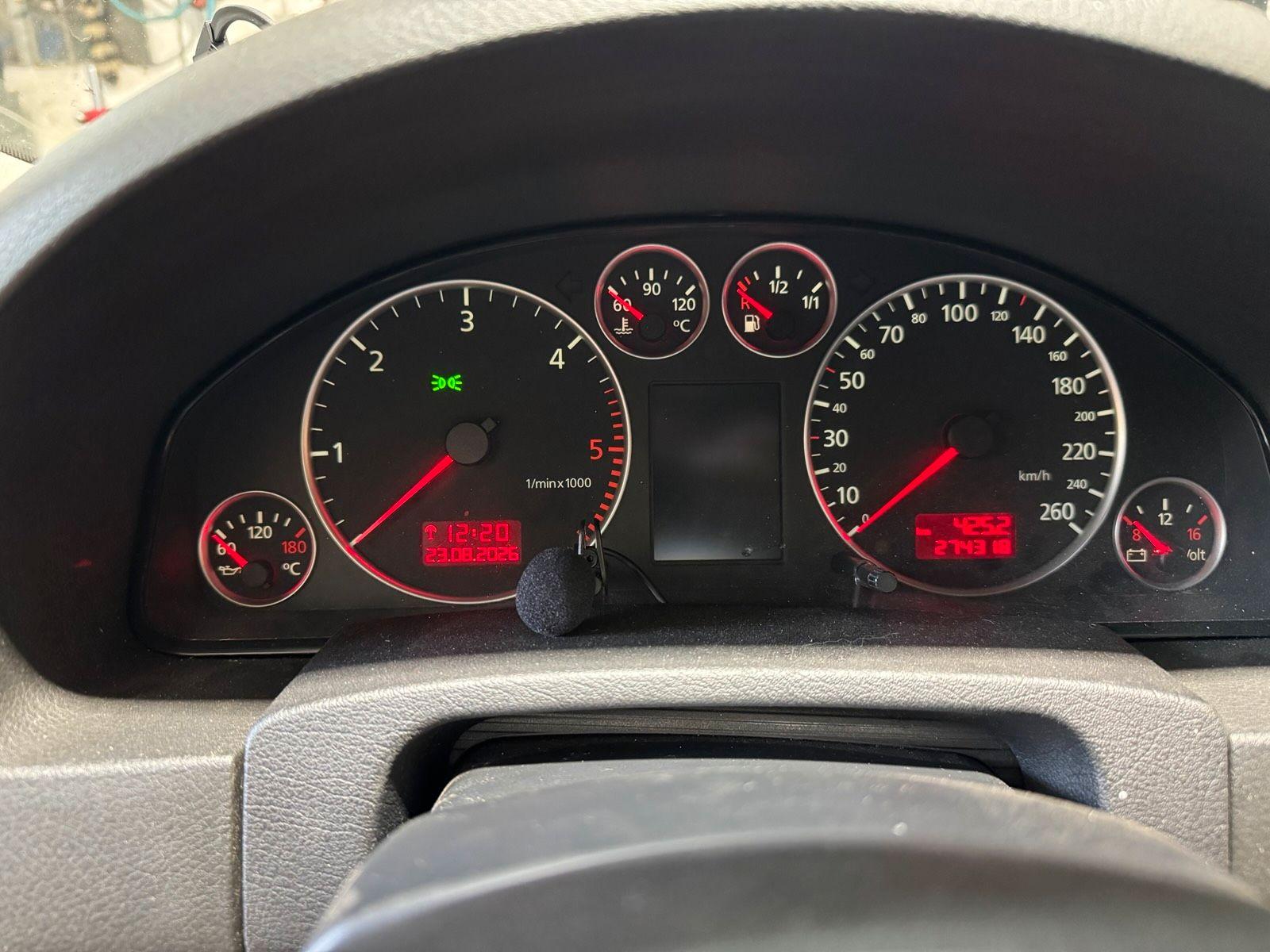Audi  2005 — photo 9