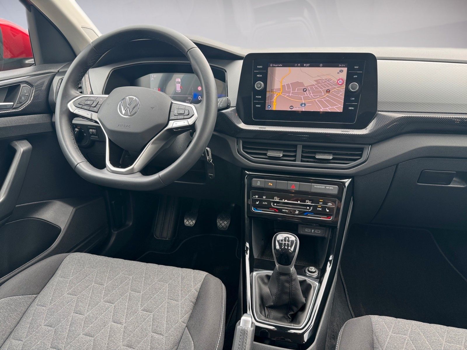 Fahrzeugabbildung Volkswagen T-Cross 1.0 TSI Life
