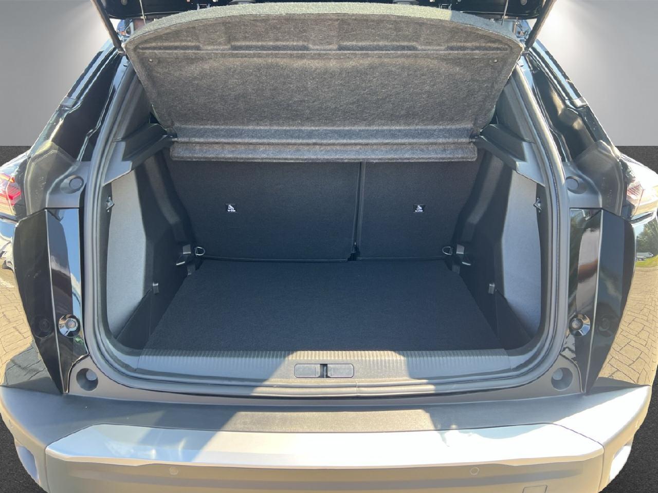 Peugeot 2008 Hybrid 145 Allure