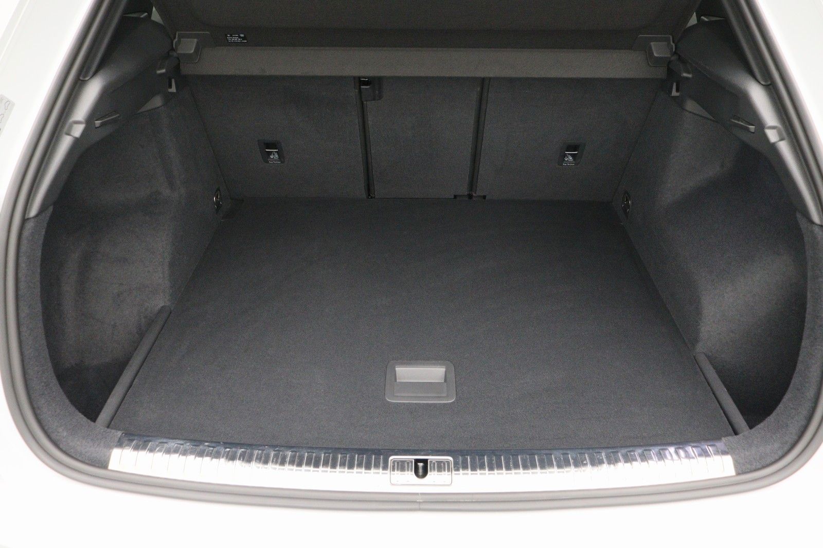 Fahrzeugabbildung Audi Q3 1.5 TFSI 35 S-Line AHK NAVI VIRTUAL