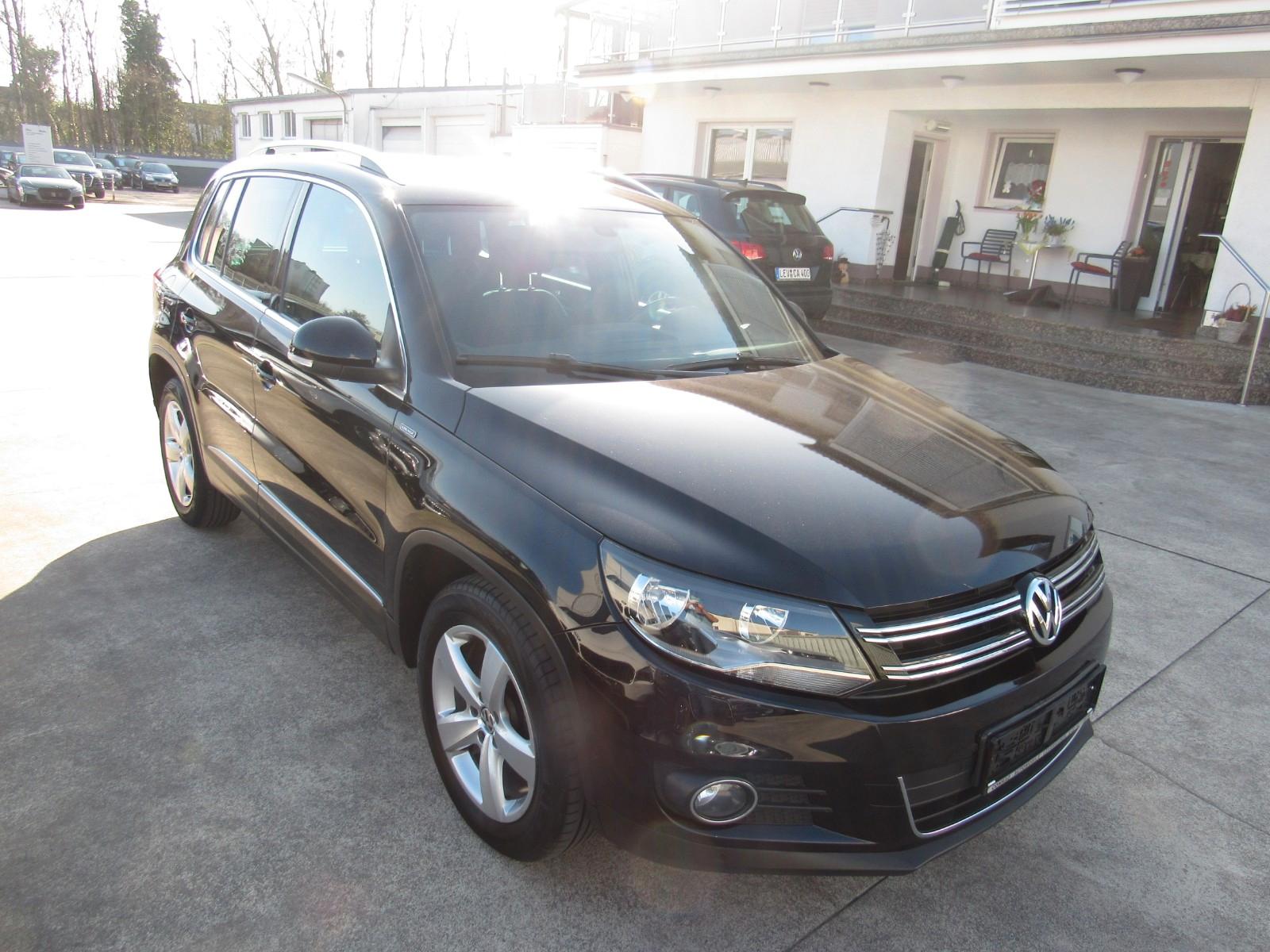 Volkswagen Tiguan Lounge Sport & Style,AUTOMATIK,ALU,SITZHE