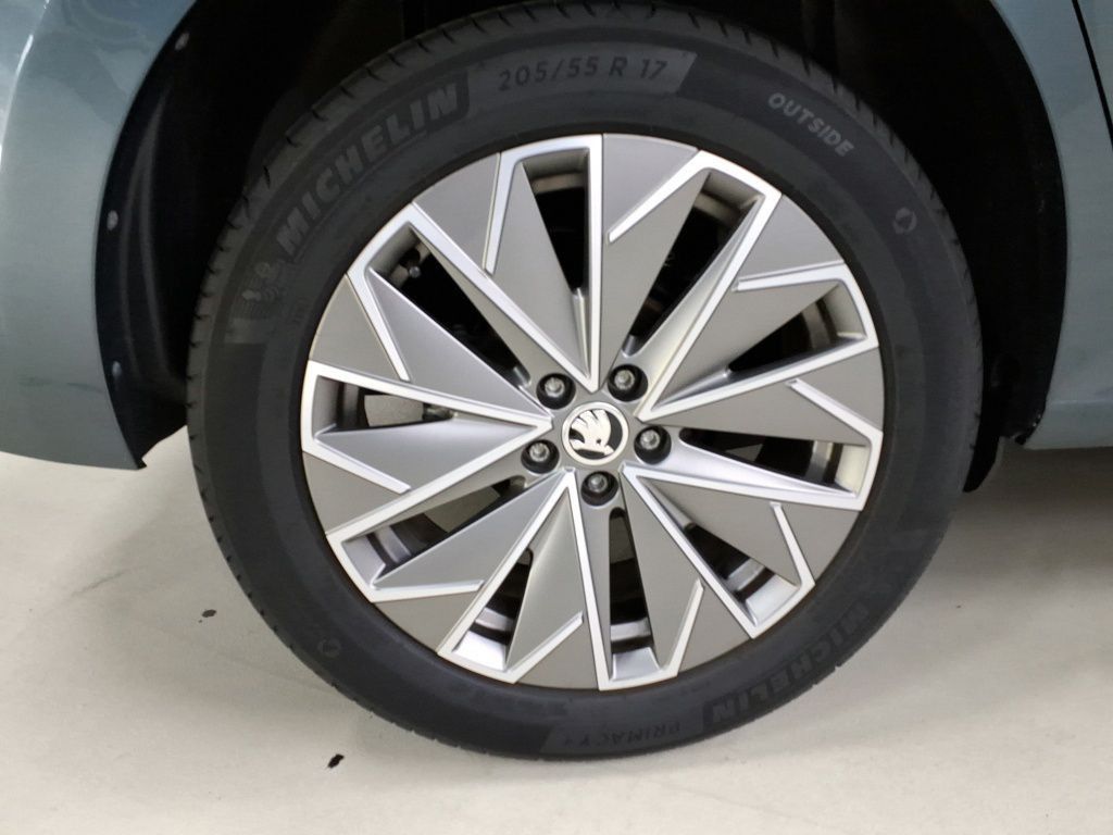 Skoda Kamiq Ambition Clever 1.0TSI *Klima*Tempo*PDC*SH