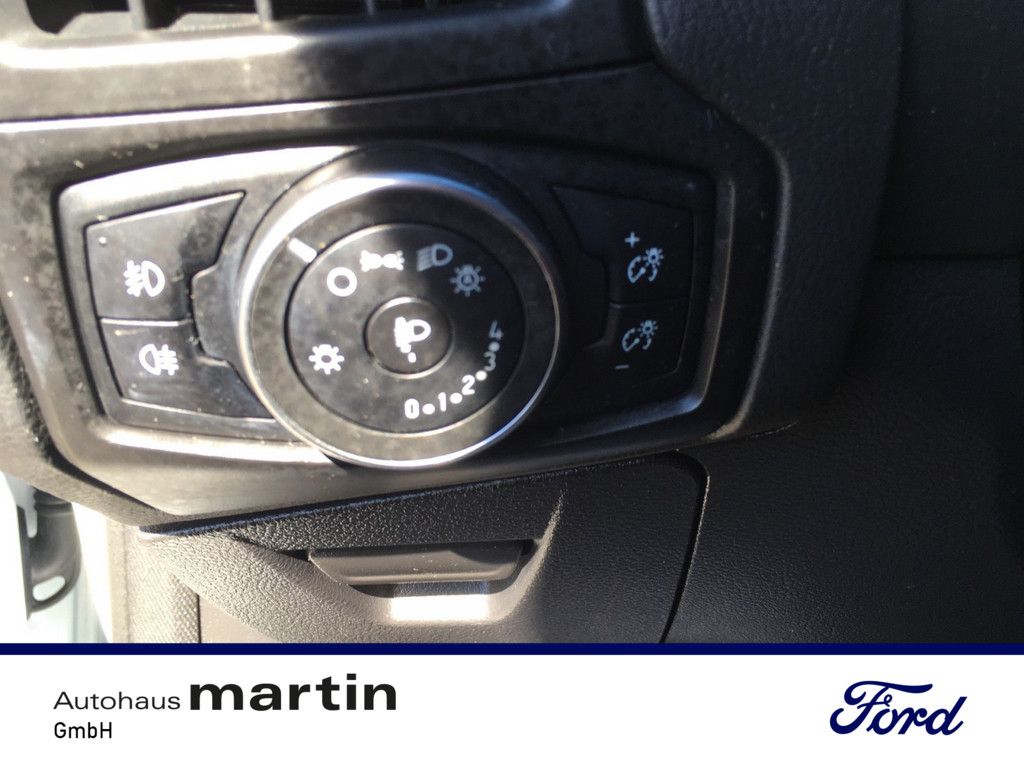 Fahrzeugabbildung Ford Focus 1.0 EcoBoost Titanium USB ALUFELGEN FACEL.