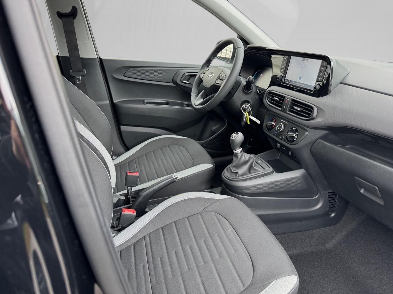 Fahrzeugabbildung Hyundai i10 SELECT Kam. LM Navi PDC SpurH