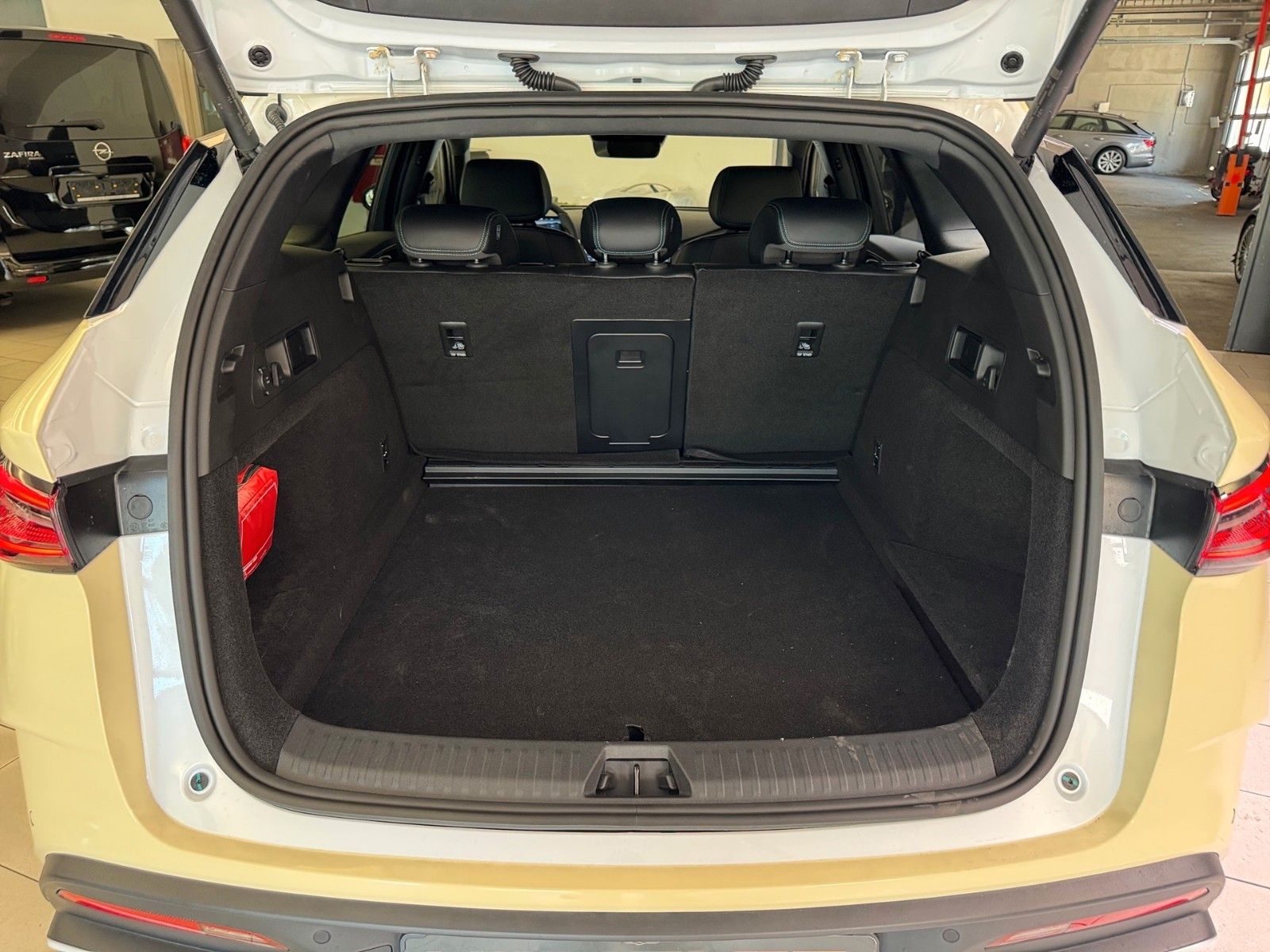 BYD SEAL 6