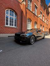 BMW 520 Lim d M Sport Vollleder 19" Navi Service NEU - BMW 520 mit Diesel-Antrieb: Schwarz, Sportfahrwerk, Limousine