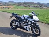 Honda CBR 600 RR PC 37 - HONDA CBR 600 PC37