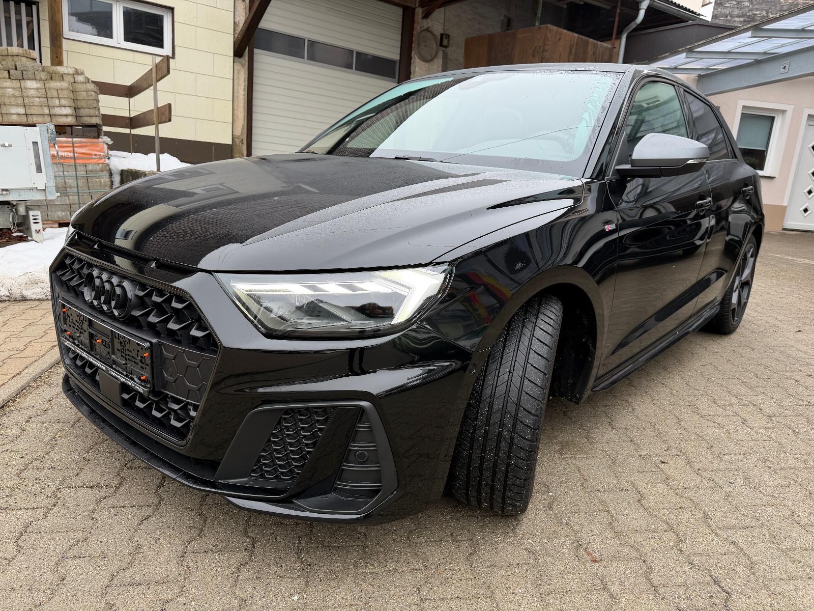 Audi A1 Sportback 40 TFSI S line, S line 2x, VOLL!!