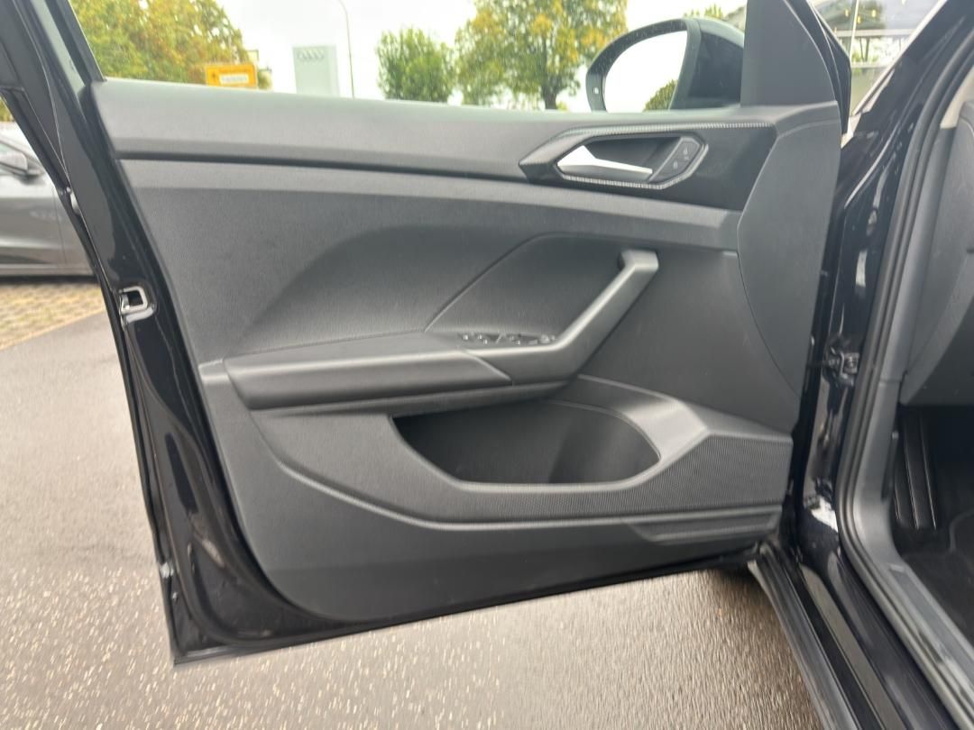 Fahrzeugabbildung Volkswagen T-Cross Life IQ Drive Paket,GJR,App Connect,Clim