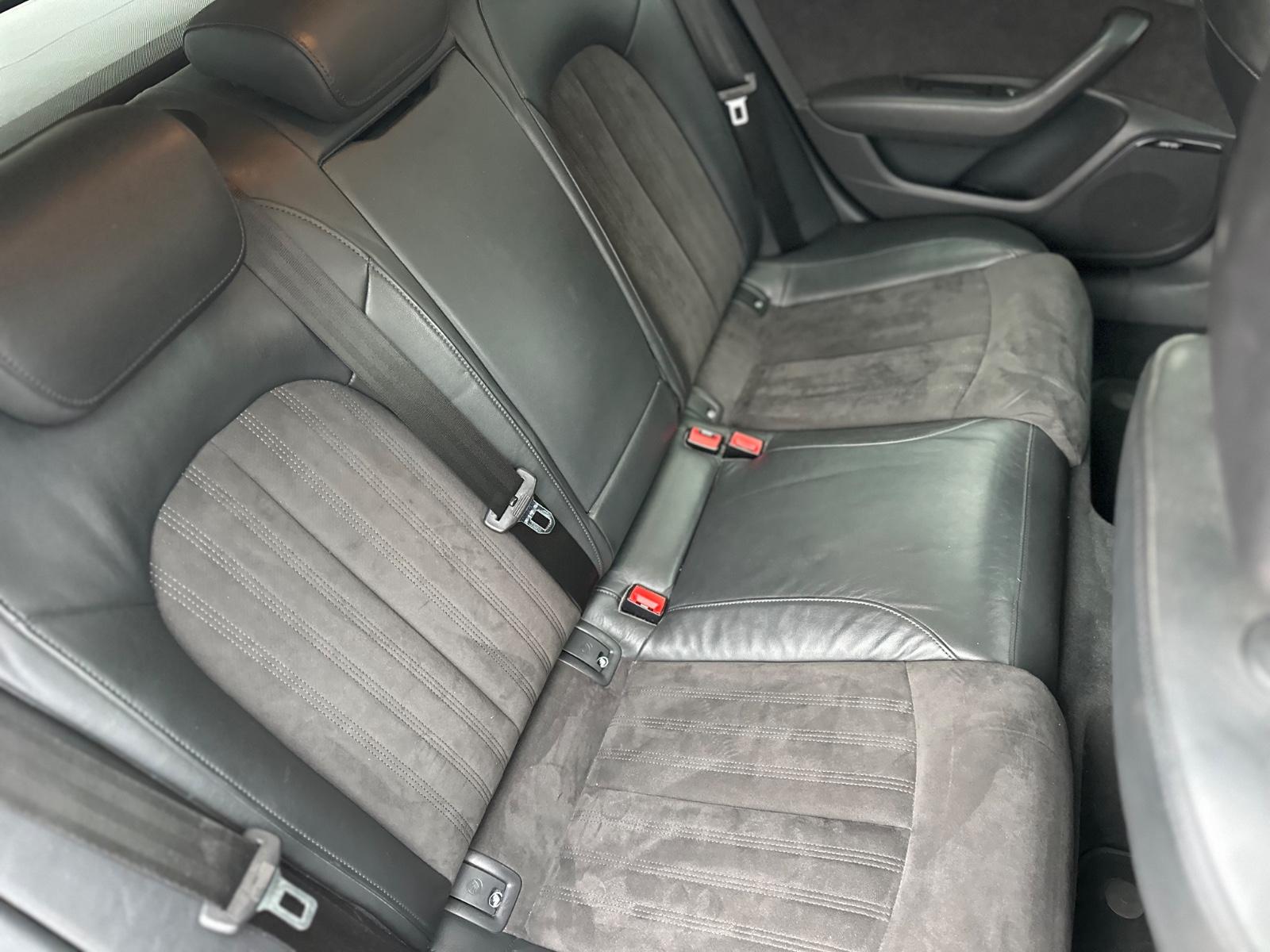 Audi Quattro 2011 — photo 11