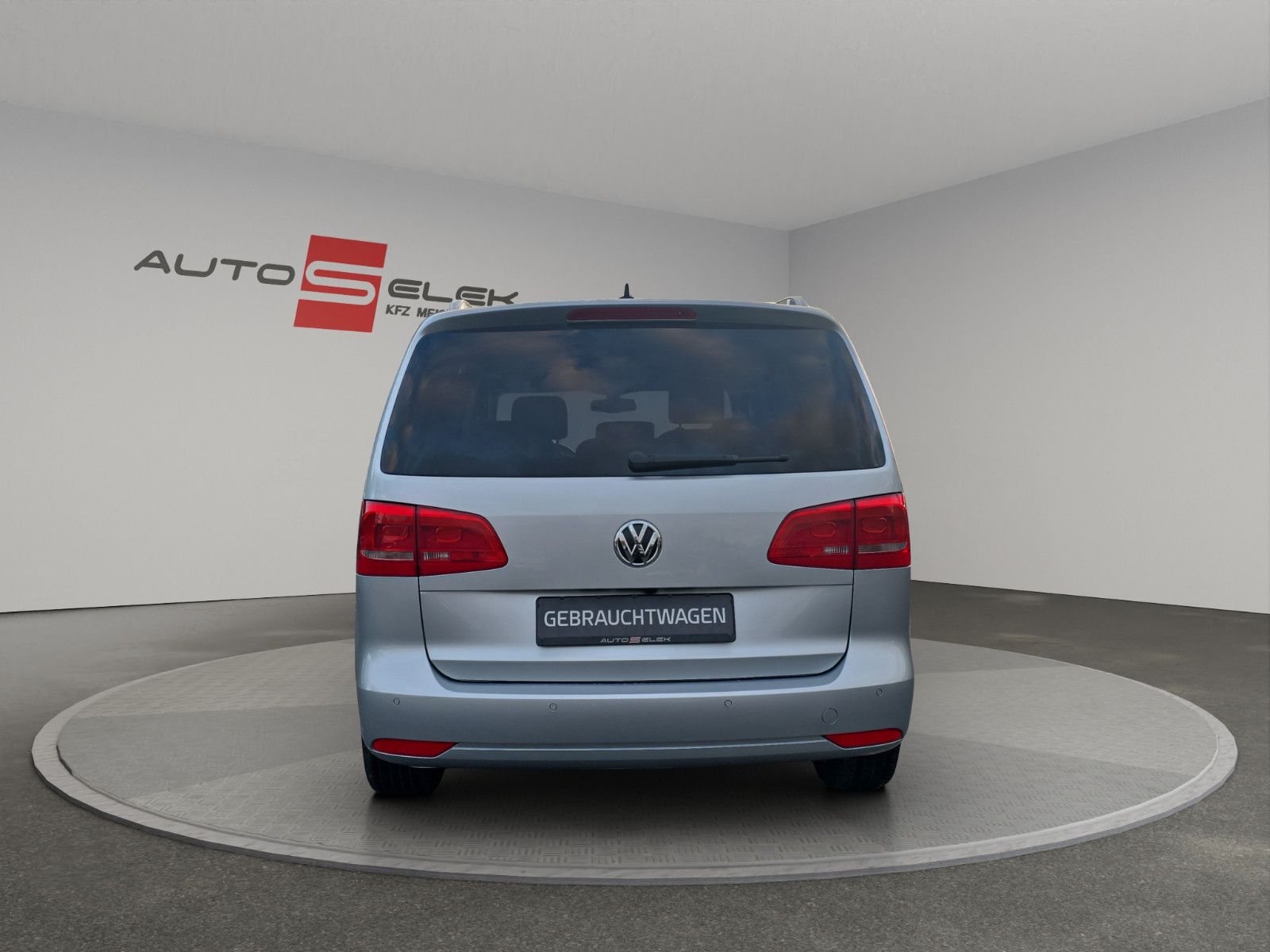 Fahrzeugabbildung Volkswagen Touran Life/DSG/Rückfahrkamera/Automatik/AHK