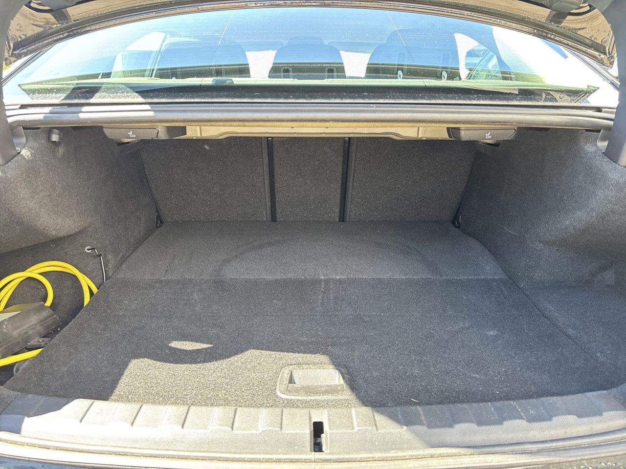 BMW 320e Limo Shadowline AHK,LED,LiCo+,PDC,SHZ,Navi foto 15