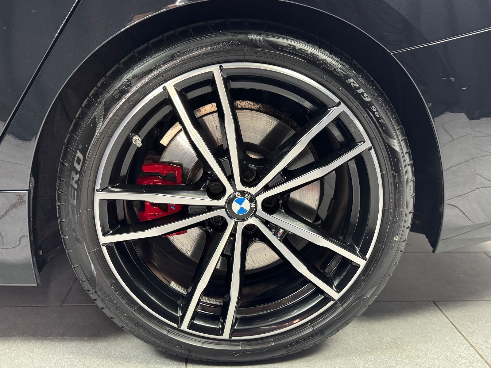 Fahrzeugabbildung BMW 320d M SPORT PRO Touring |PANO|HEAD-UP|AHK