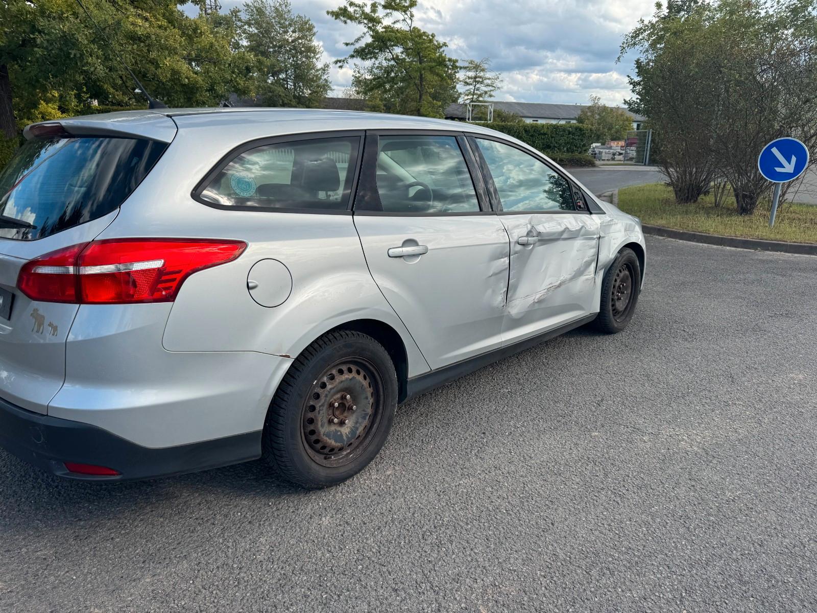 Ford Focus 2015 — engine 998 cm³, 125 HP (92kW)