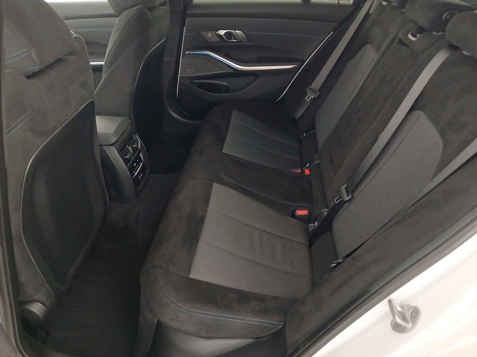 BMW 330 - Bild 12