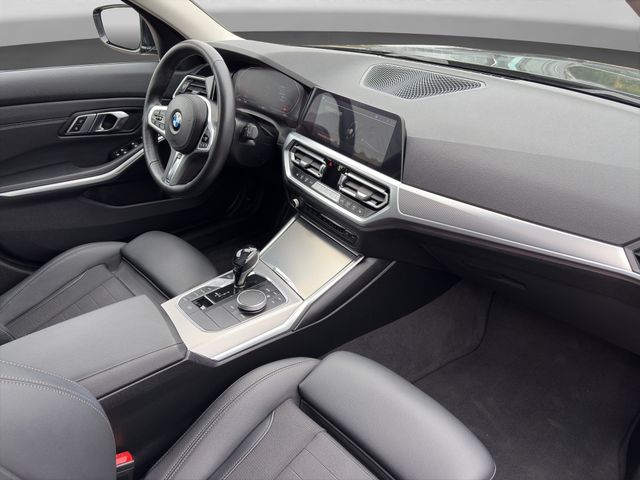Fahrzeugabbildung BMW 330d Touring Sport Line+LED+Driving Ass+AHK+Navi