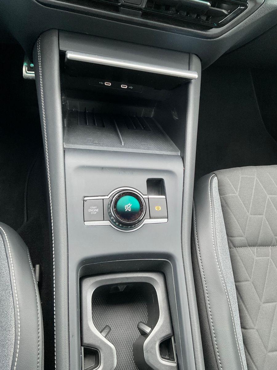 Fahrzeugabbildung Volkswagen Tiguan 2.0 TDI DSG GOAL,Kamera,AHK,IQLight,ACC