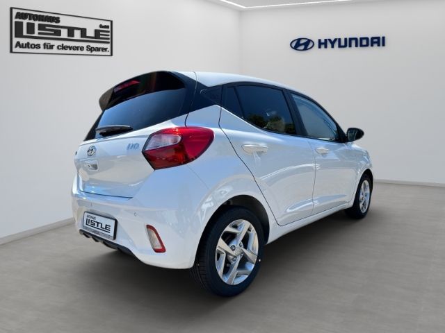 Fahrzeugabbildung Hyundai i10 Facelift (MJ24) 1.0 Benzin M/T Trend Navi Ap