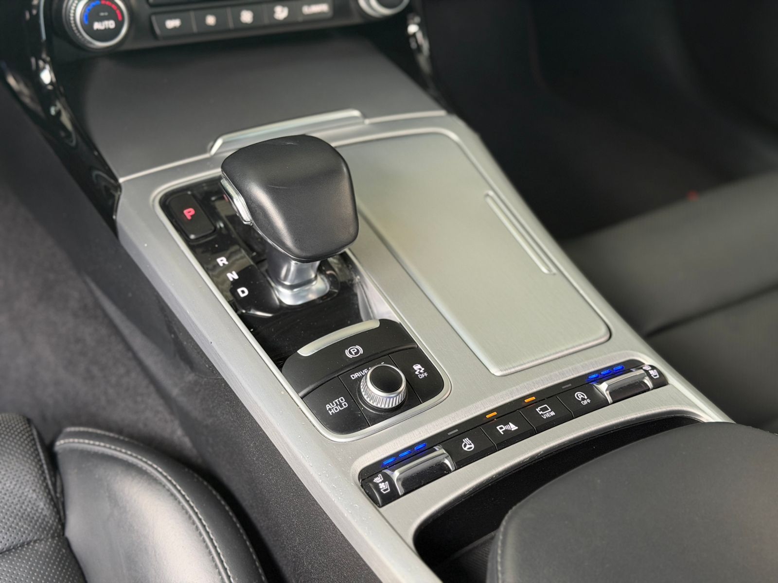 Fahrzeugabbildung Kia Stinger GT 4WD HUD PANO H/K LED NAV RFK SHZ