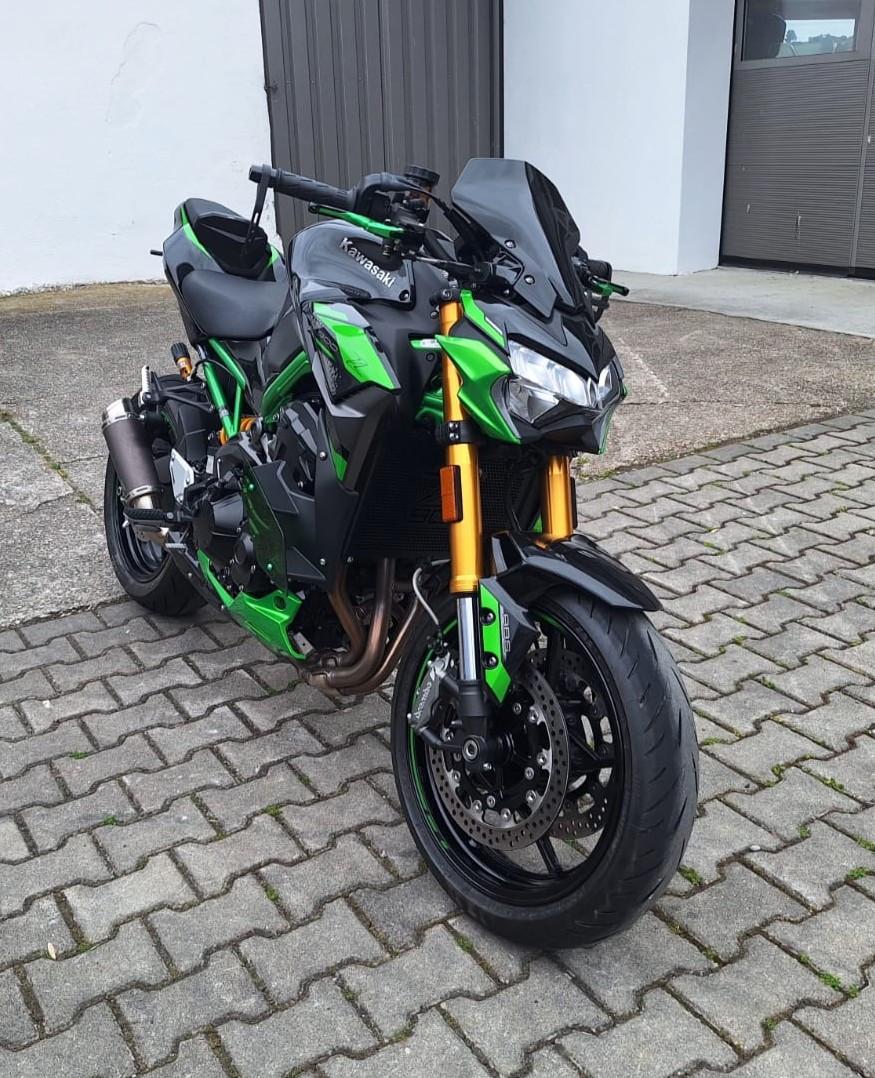 Kawasaki Z 900 SE, viel Zubehör, Garantie, Service+HU neu
