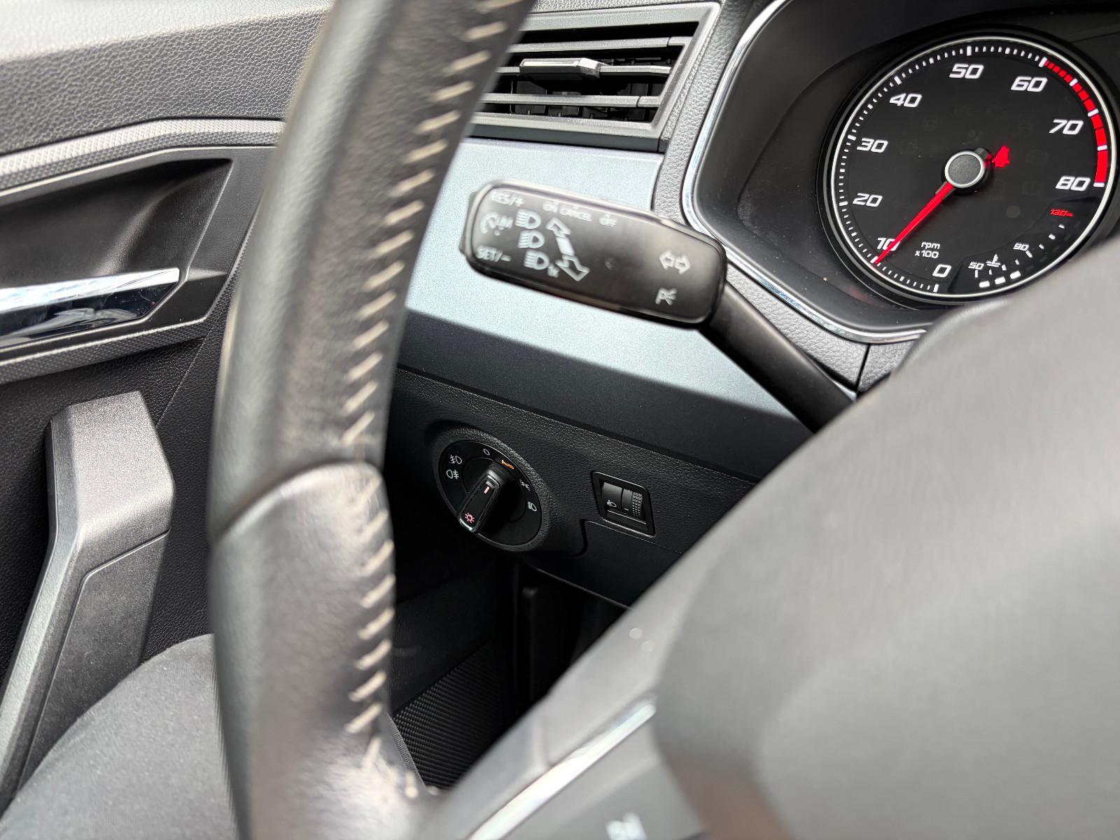 Seat Arona 1.0 TSI Style · 1. Hd · CarPlay ·SZH· Navi
