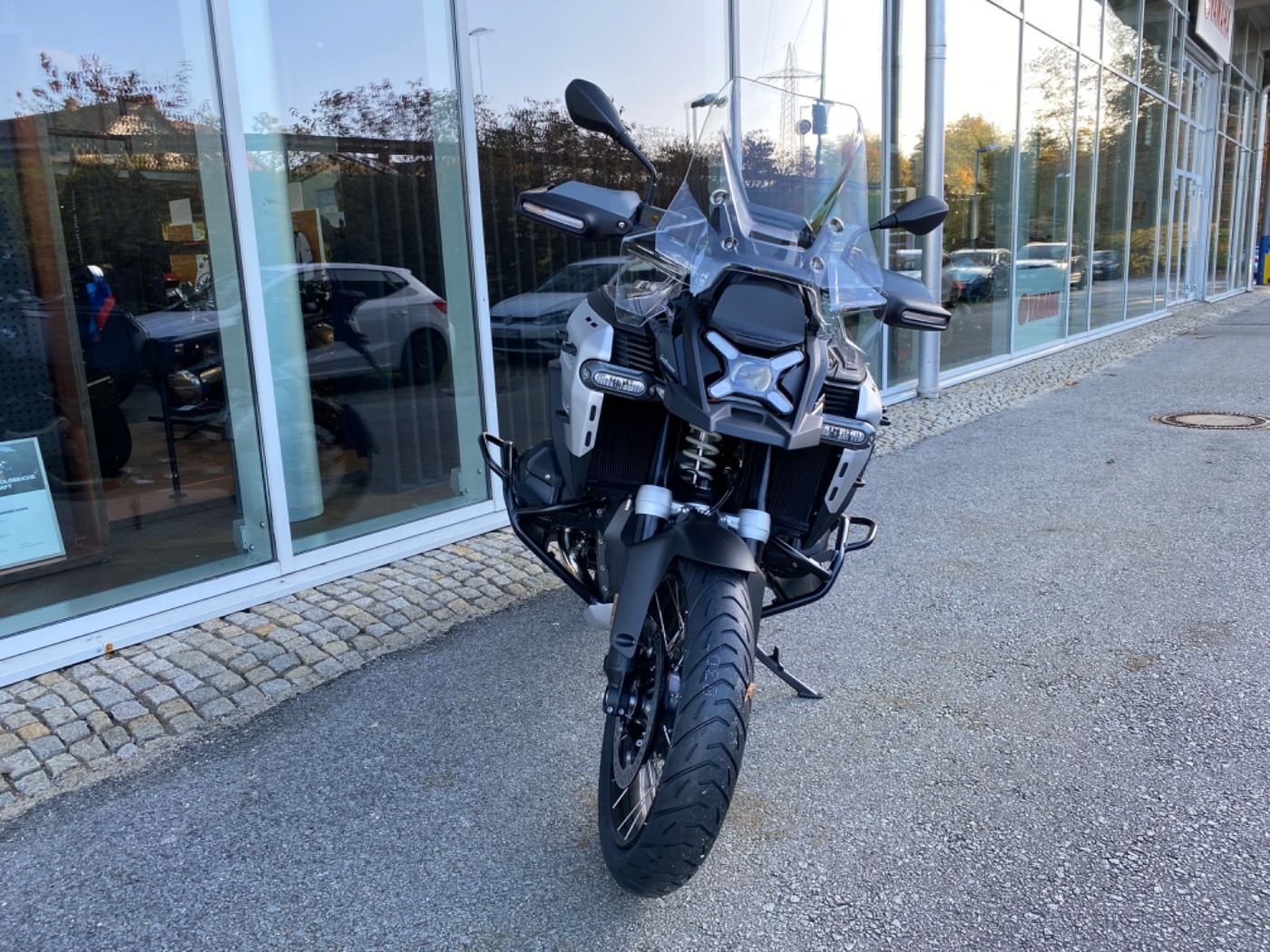 Fahrzeugabbildung BMW R 1300 GS Adventure Triple Black