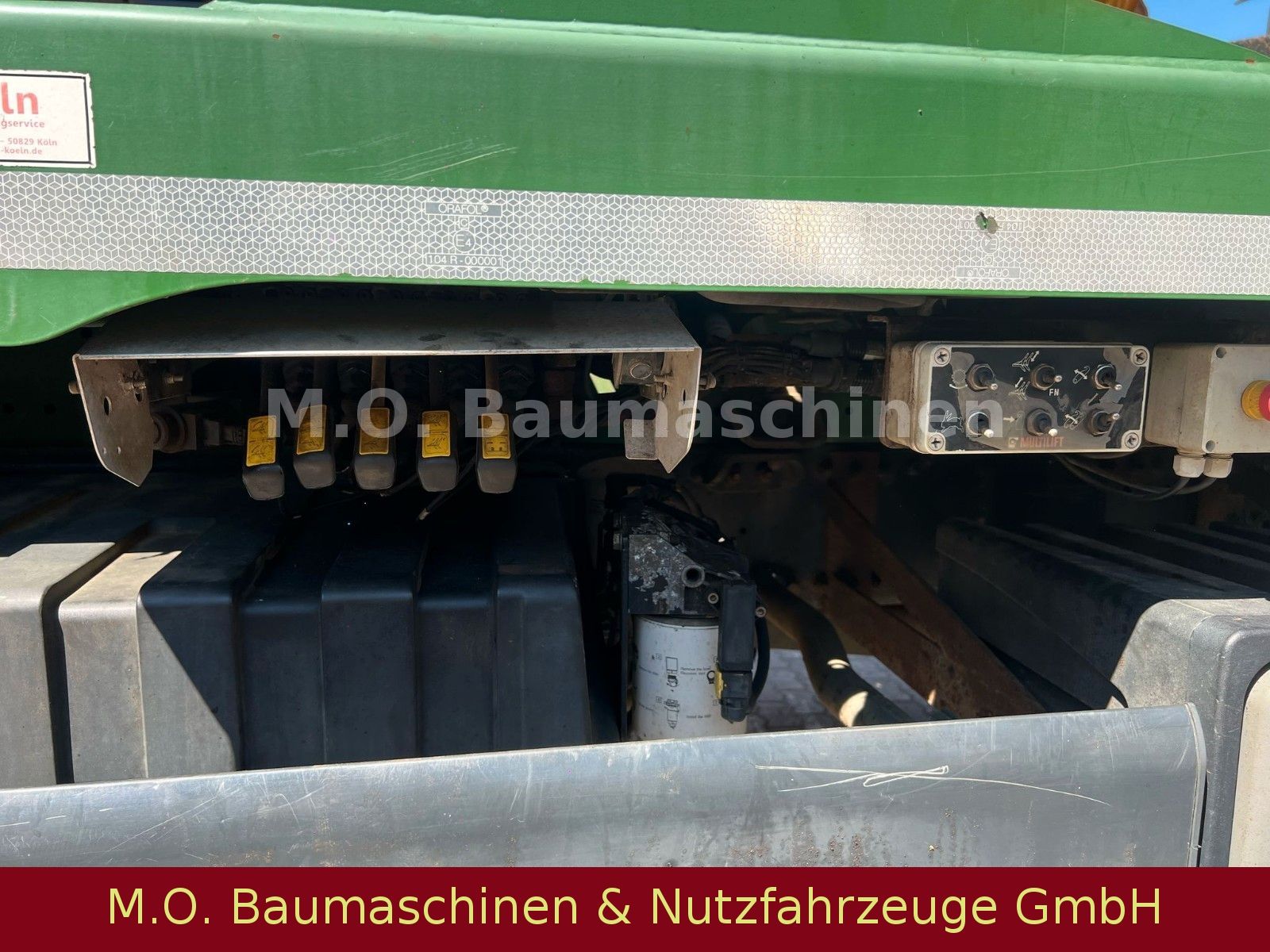 Fahrzeugabbildung MAN TGX 18.460 / 4x2 / Euro 6 / Hiab Skiploader /