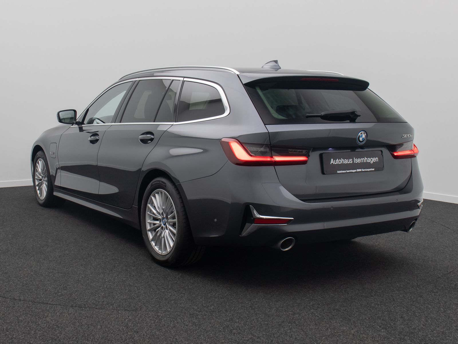 Fahrzeugabbildung BMW 320e Luxury Line Laser DAB HiFi Panorama Kamera