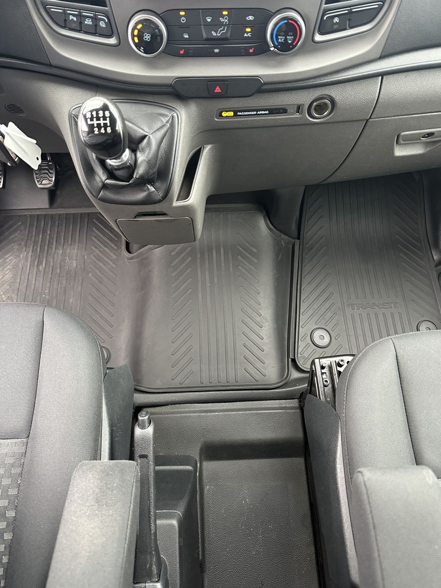 Fahrzeugabbildung Ford Transit Custom 340 L1H1 NAV+KAMERA+SHZ+PARKPILOT