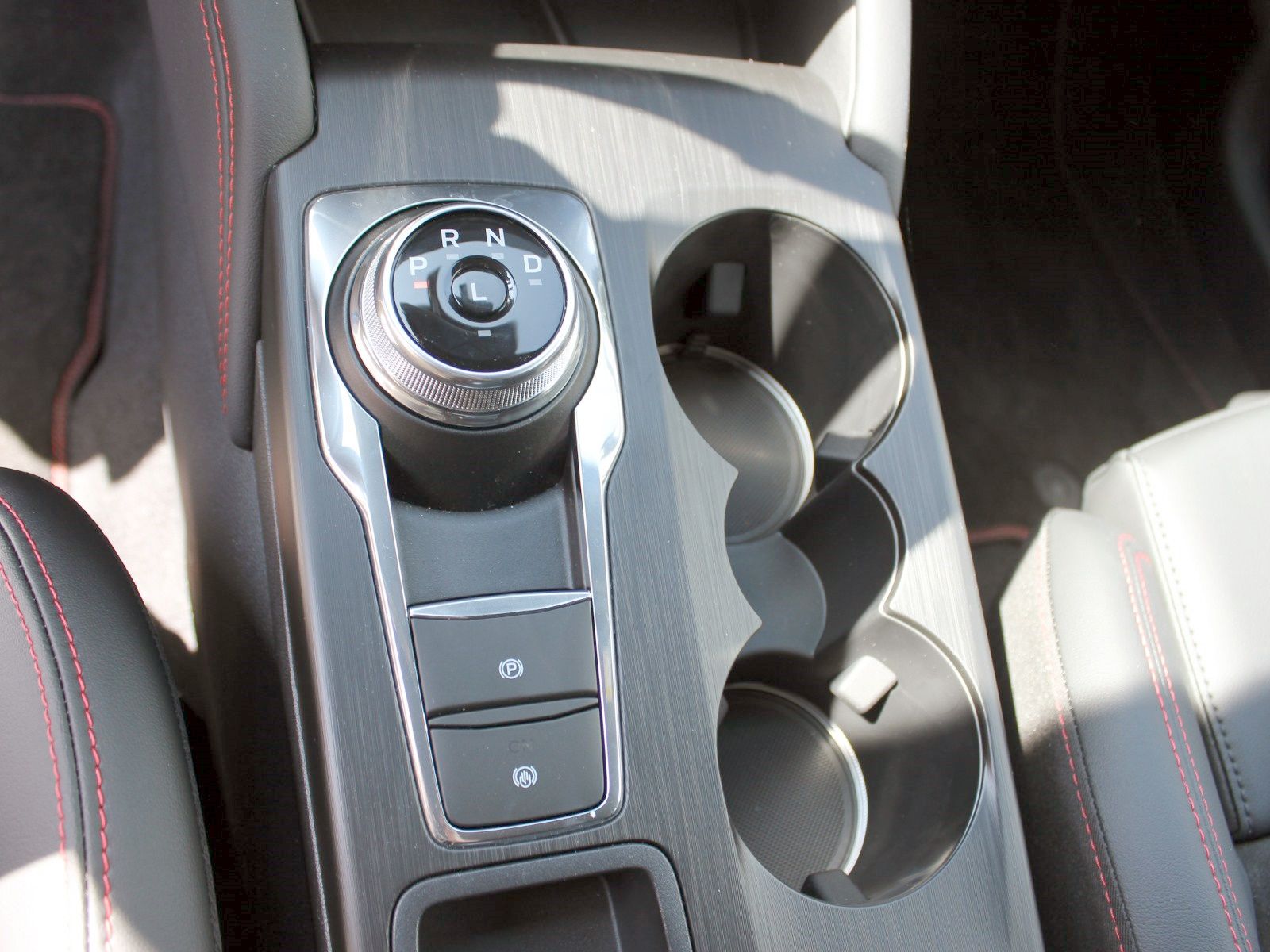 Fahrzeugabbildung Ford Kuga Hybrid ST-Line X