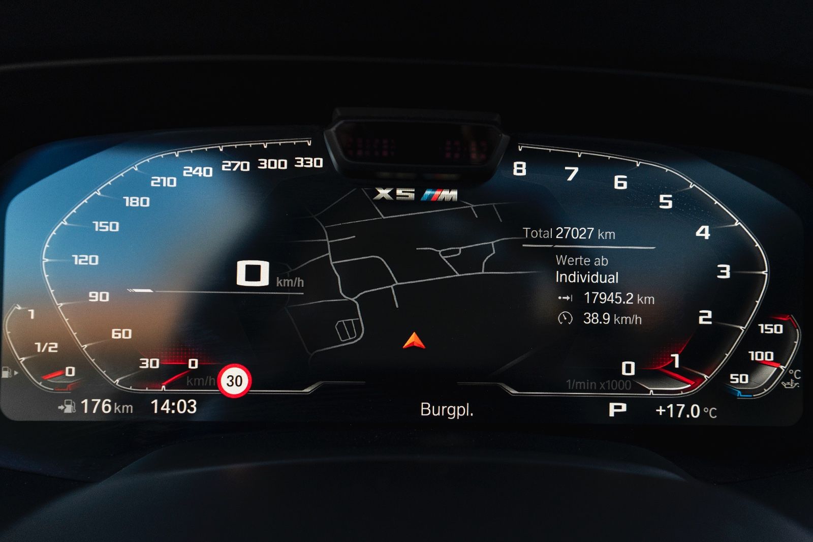 Fahrzeugabbildung BMW X5 xDrive40i M-SPORT HUD H&K 360° LASER ACC TOTW