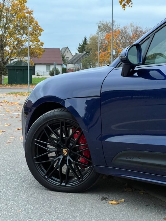 PORSCHE Macan 2023