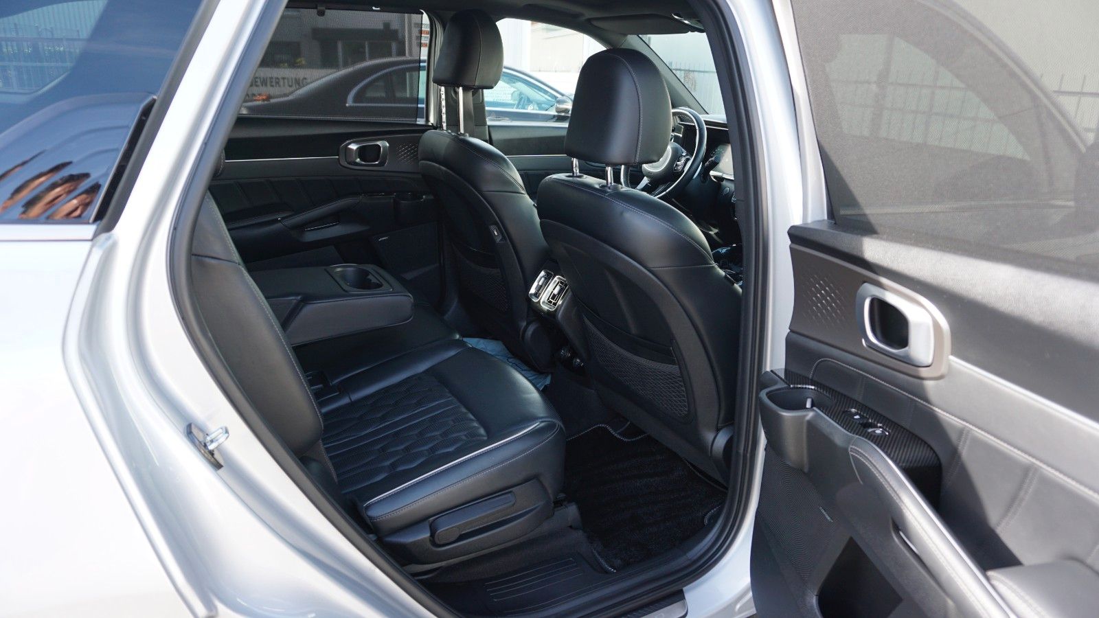 Fahrzeugabbildung Kia Sorento Platinum 4WD,Pano,Kamera,Navi,Leder,Bose