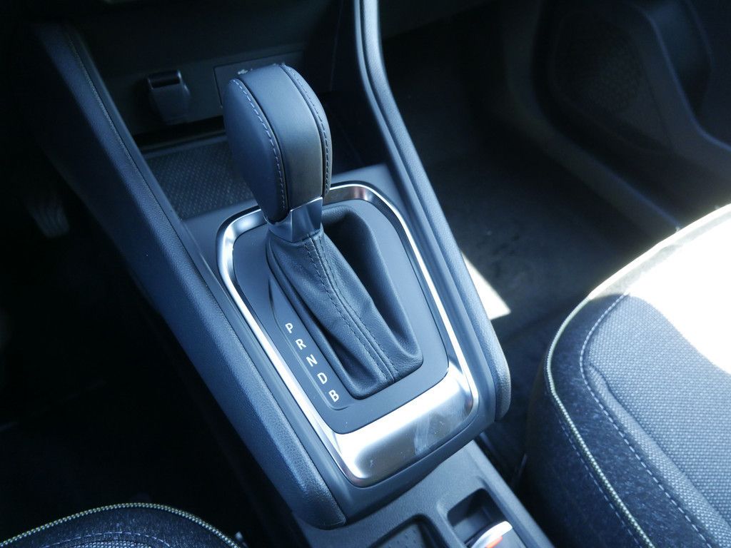 Fahrzeugabbildung Renault Captur Techno E-TECH Full Hybrid 145