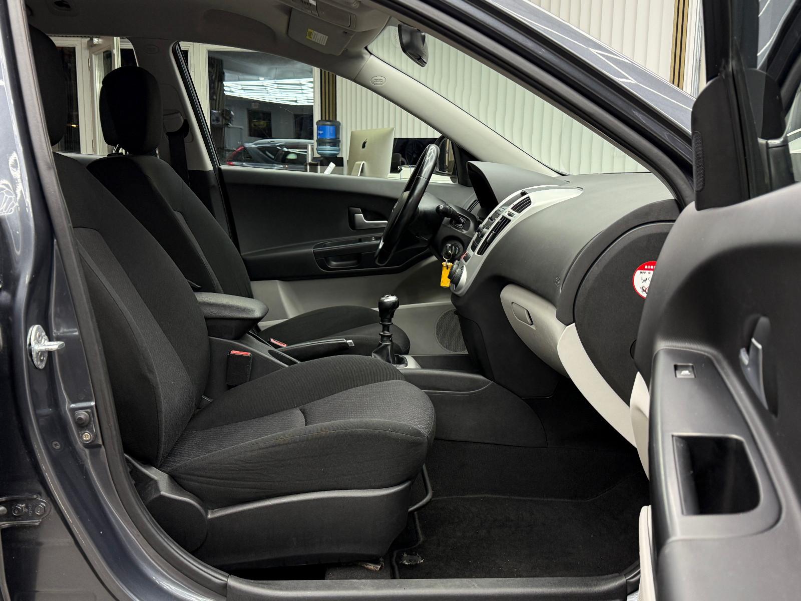 Kia cee'd Sportswagon EX 1.4 / Klimaanlage
