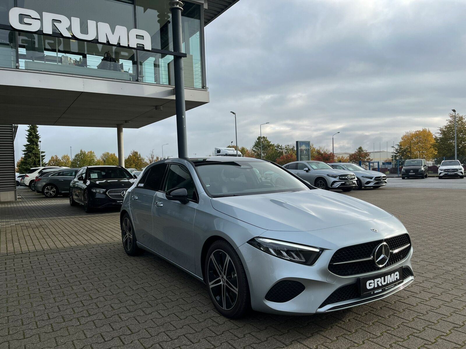 Mercedes-Benz A 200 d Progressive+Night+AHK+Pano+Distro+KeyGo+ imagem 3