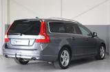 Volvo V70 Kombi Summum~SZH~STHZ~Tempom~Navi~PDC~MFL - Volvo V70 mit Diesel-Antrieb: Kombi, Automatik