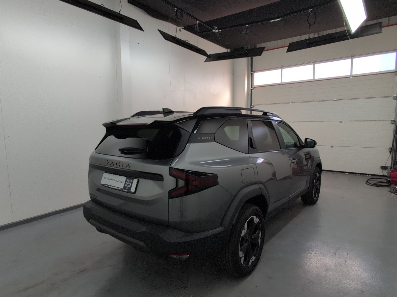 DACIA Bigster Extreme Hybrid 155 Zweifarblackierung – Bild 4