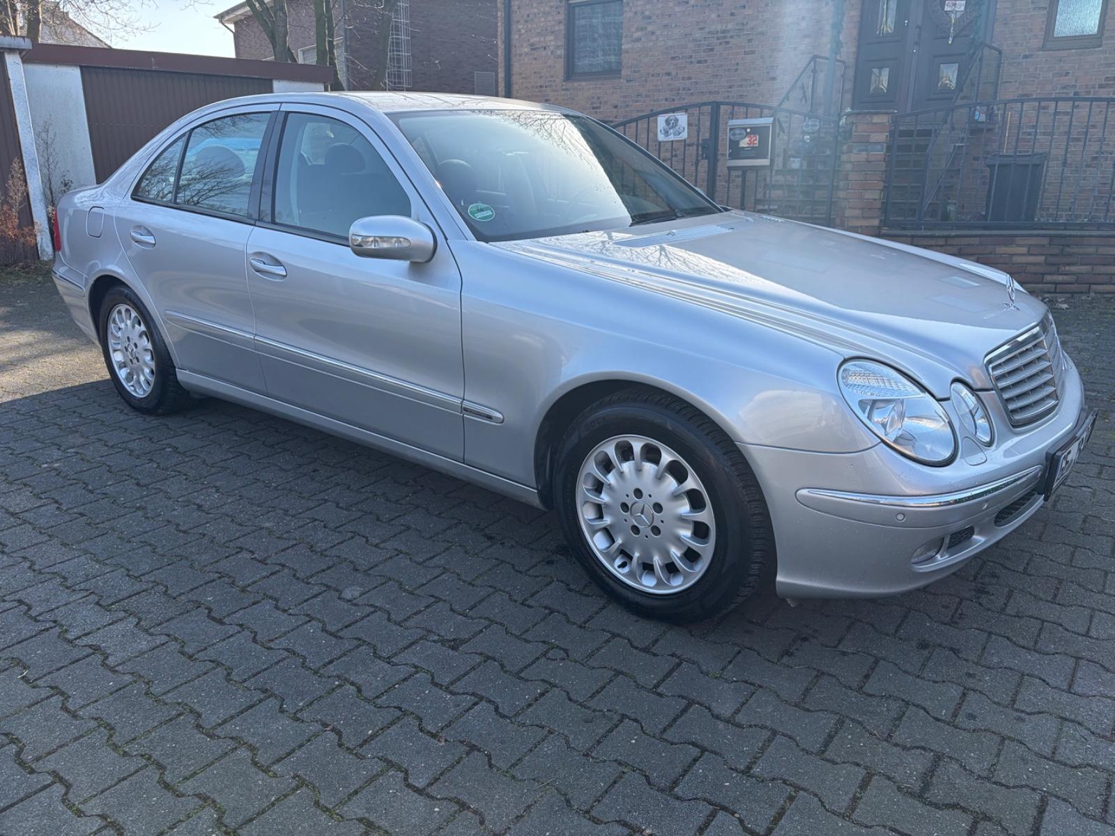 Mercedes-Benz E 240 ELEGANCE Automatik