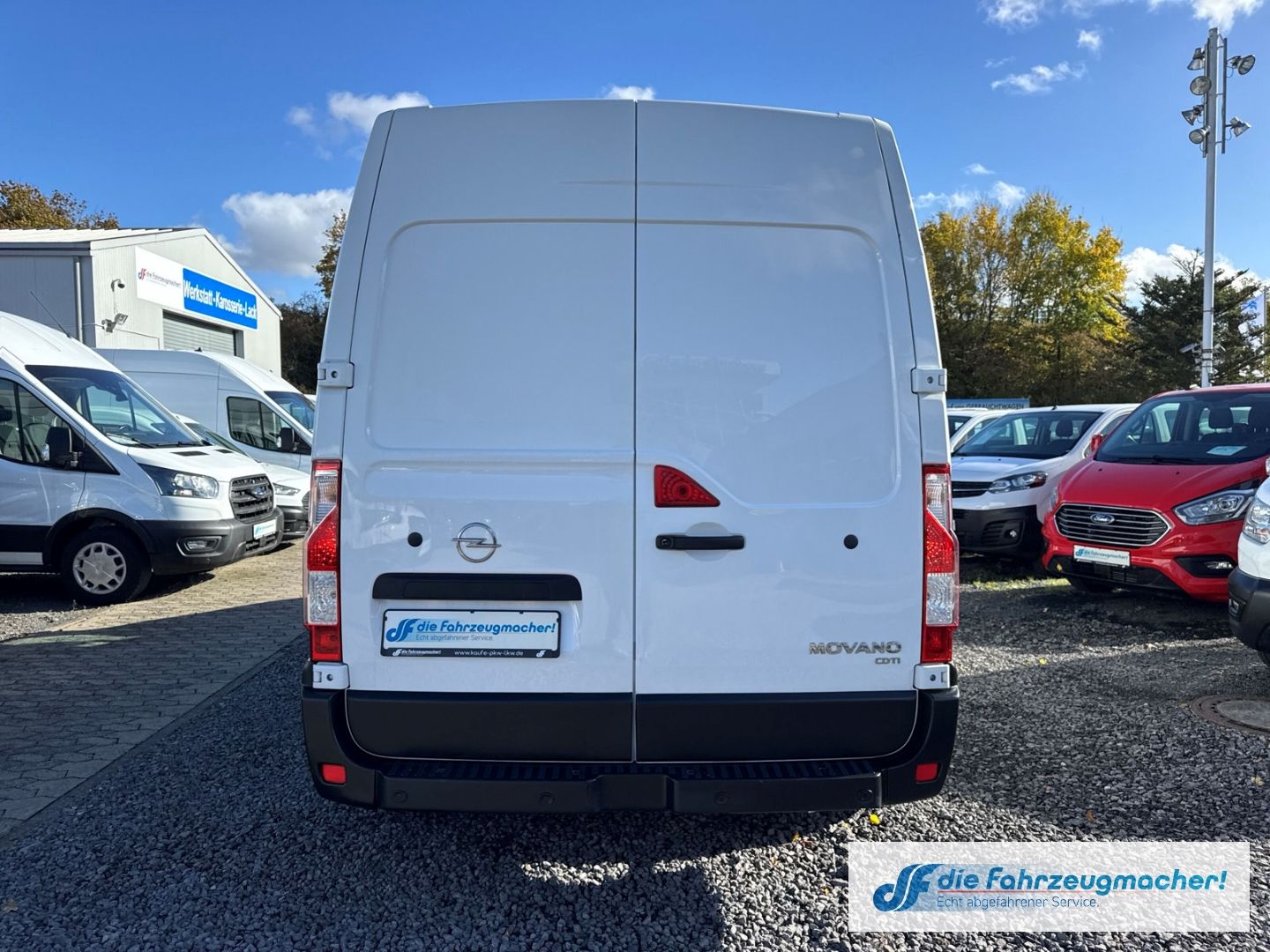 Fahrzeugabbildung Opel Movano B Kasten Kombi HKa L3H2 3,5t 2.3 CDTI Bit