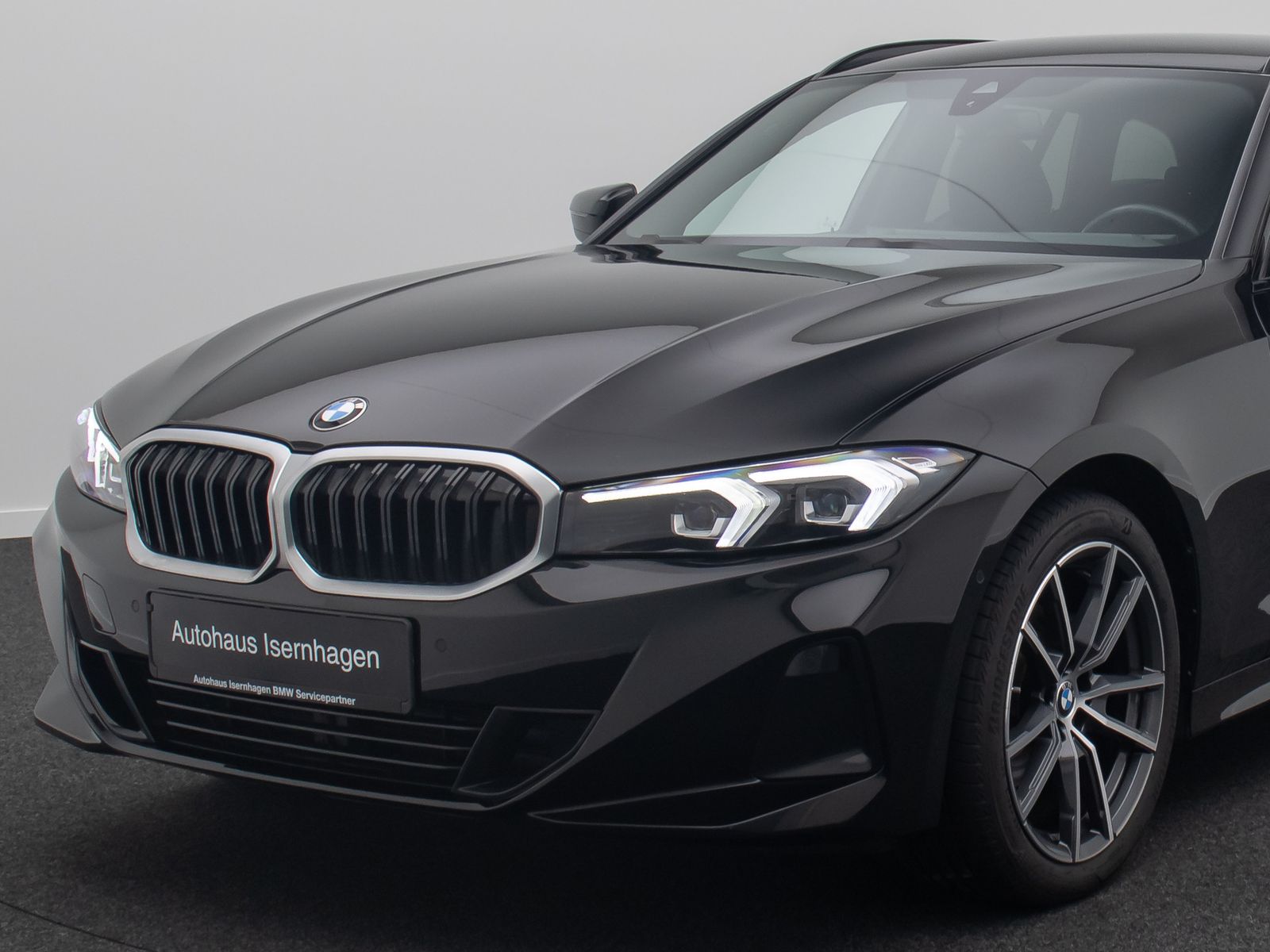 Fahrzeugabbildung BMW 318d Kamera DAB HiFi Leder Sport LED 18Zoll