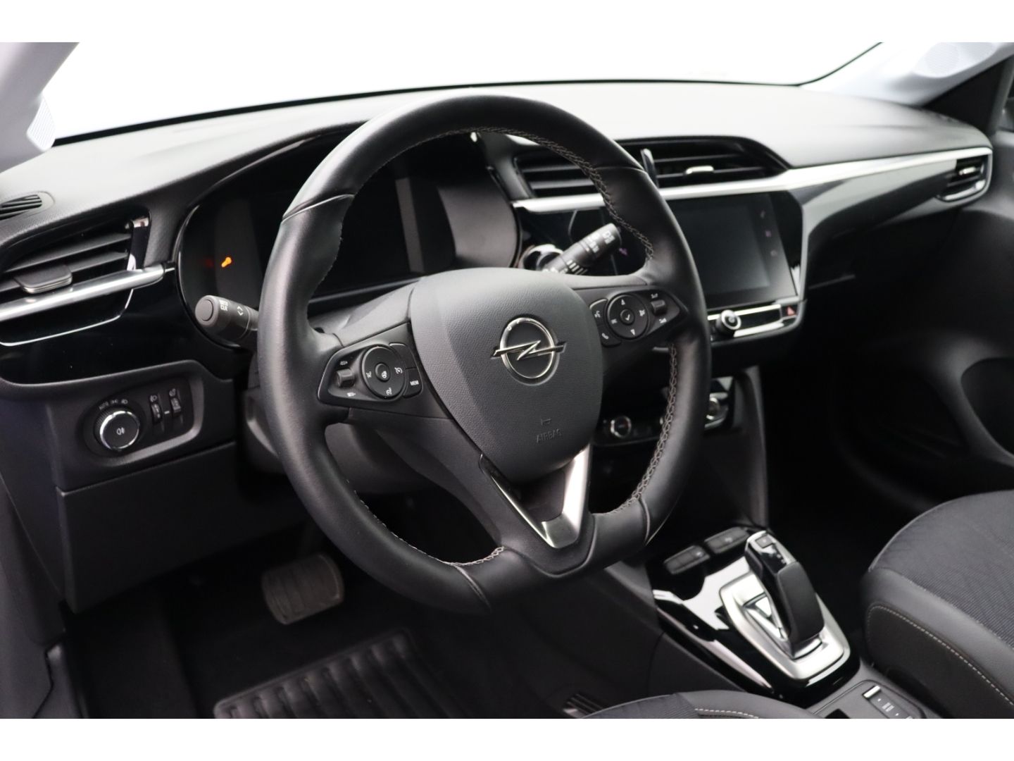 Fahrzeugabbildung Opel Corsa-e F Elegance Navi Totwinkelass. Kamera SHZ