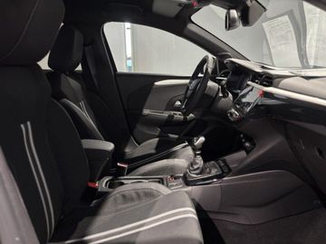 Fotografie 6 des Opel Corsa 1.2 Direct Injection Turbo GS