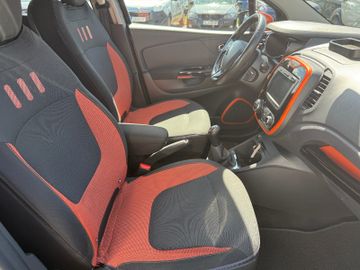 Renault Captur Luxe+Klimaa.+AHK+Navi+PDC+SHZ+Kamera