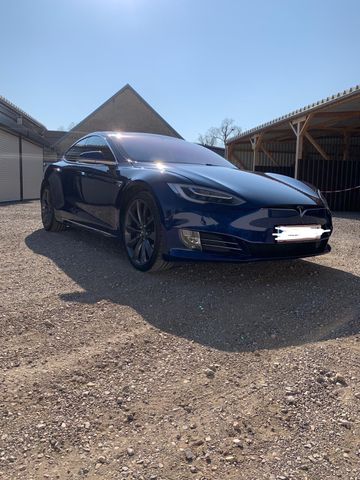 Tesla Model S Basis -