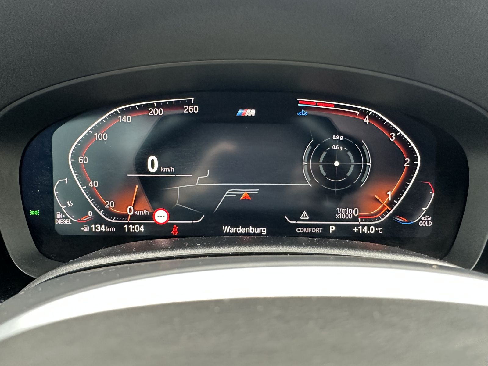 Fahrzeugabbildung BMW 520d Touring M-Sport NAV+LED+ACC+AHK+KAM+H&K+VC