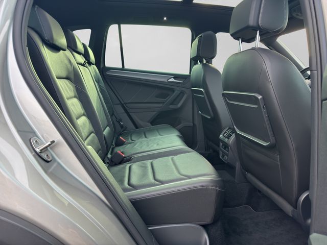 Fahrzeugabbildung Volkswagen Tiguan 2.0 TSI 4M R-Line+LED+Cam+Pano+Leder+HUD