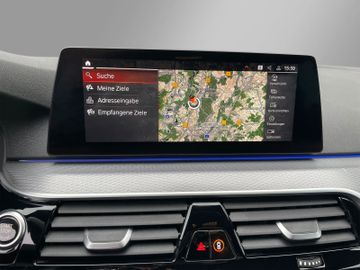 BMW 520d Touring xDrive M Sport*LED*AHK*Automatik