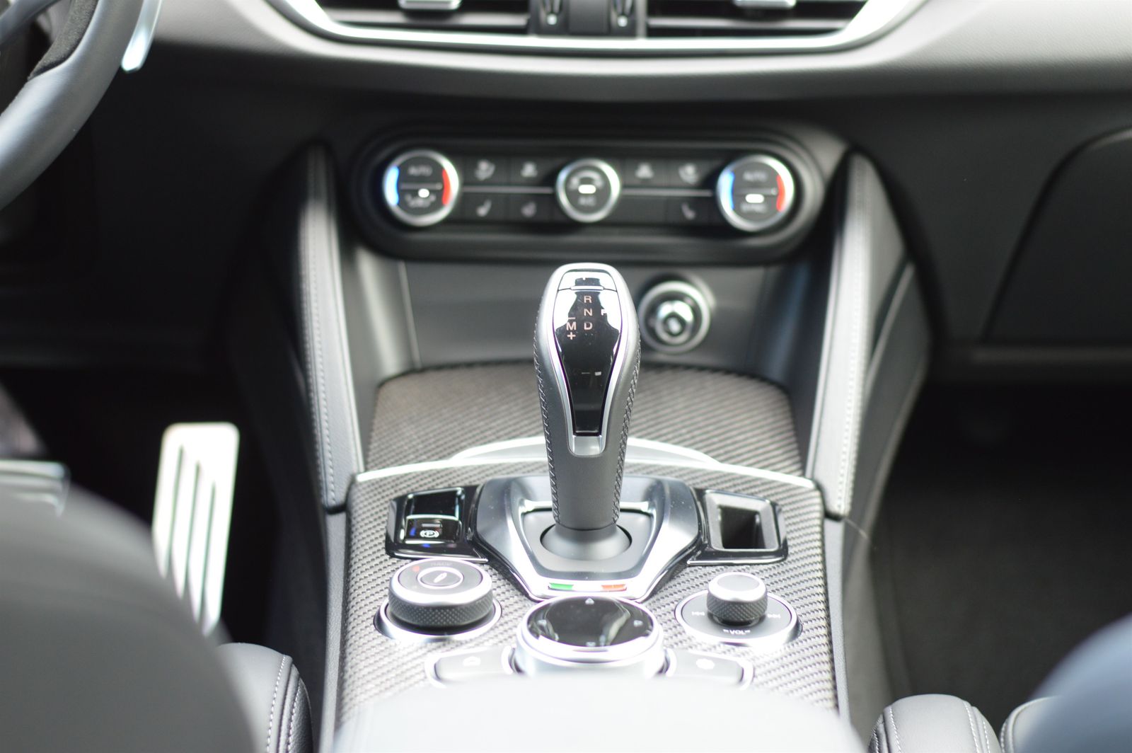 Alfa Romeo Stelvio - Bild 13