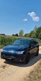 Mitsubishi Outlander 2.2 DI-D Instyle 4WD TC-SST Instyle - gebrauchte Mitsubishi Outlander aus dem Jahr 2013